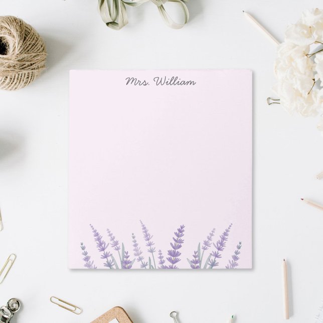 Bloco De Notas Floral de Lavanda Roxa em Aquarela (In situ On desk)