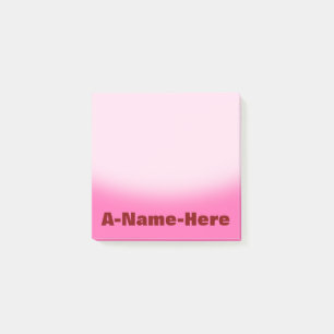 Bloco De Notas Fundo do rosa quente com nome corajoso marrom