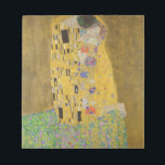 Bloco De Notas Gustav Klimt "O Beijo"<br><div class="desc">A obra-prima de Gustav Klimt: "O Beijo". "O Beijo", criado pelo pintor austríaco Gustav Klimt. É considerado o trabalho mais famoso dele. Ele pintou entre os anos de 1907 e 1908, que foram o ponto alto de seu "Período do Ouro", quando pintou várias obras utilizando folhas de ouro. A Áustria...</div>