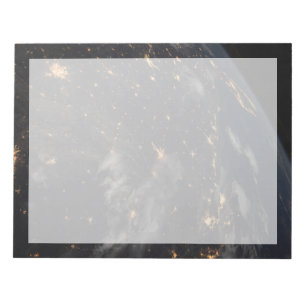 Bloco De Notas Luzes Da Cidade À Noite No Planeta Terra