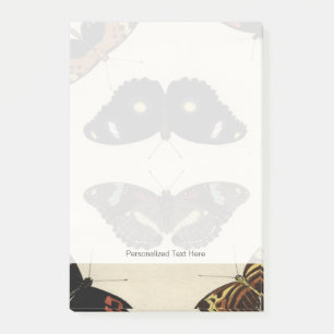 Bloco De Notas Medley da Borboleta Colorida no Fundo de Creme