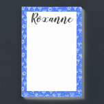 Bloco De Notas Menorah Star de David Hanukkah PERSONALIZOU Bloco<br><div class="desc">Faça suas listas de compro em estilo com este bloco de notas personalizável,  compre de compras,  planejamento de refeições ou lista de tarefas pendentes. Personalize ou adicione texto de acordo com as suas necessidades. Manter ou excluir as linhas também. Procure mais tamanhos e estilos no meu compro!</div>