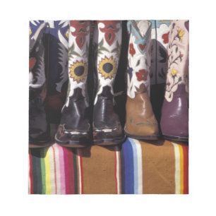 Bloco De Notas NA, EUA, Novo México, Santa Fé. Botas de cowboy