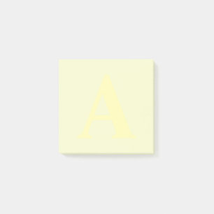 Bloco De Notas Notas do Post-it® do Monograma Amarelo Personaliza