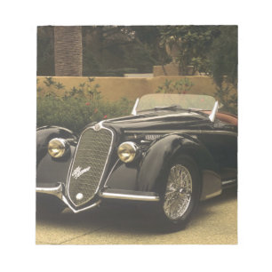 Bloco De Notas O Alfa Romeo 8C 2900B é um carro muito raro e muit