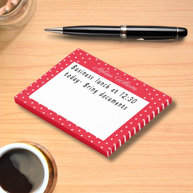 Bloco De Notas Padrão de Pontos Polka Brancos Vermelhos com Nome  (Personalized Name Red White Polka Dot Pattern Post-it Notes)