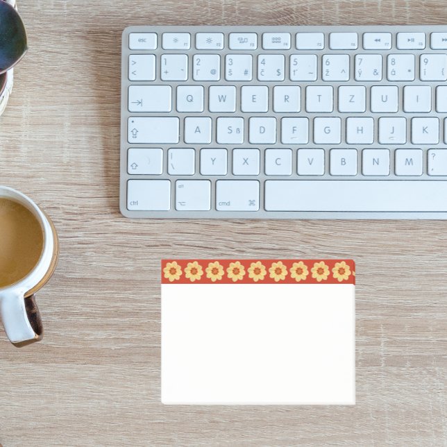 Bloco De Notas Padrão Floral Amarelo Dahlia na Borda Vermelha (In Situ)