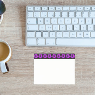 Bloco De Notas Padrão Floral de Gerânio Roxo na Borda Preta
