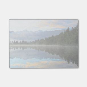 Bloco De Notas Paisagem de Reflexões da Manhã Inicial