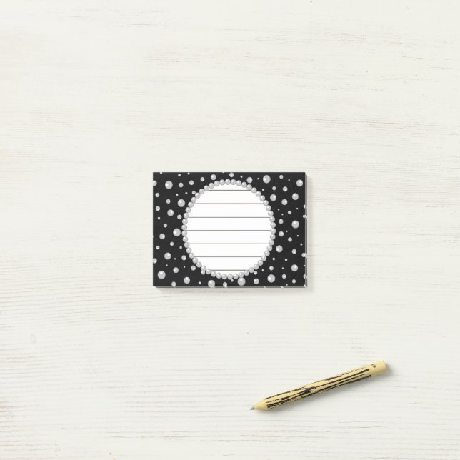 Bloco De Notas Personalized Photo with Pearls Circle on Black (Na mesa)