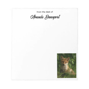 Bloco De Notas Raposa-bebê-branca numa Floresta Verde