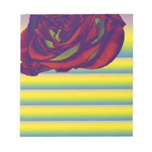 Bloco de notas rosa vermelha