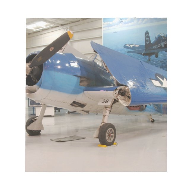 Bloco De Notas Um avião de combate F-6F Hellcat na Segunda Guerra (Frente)