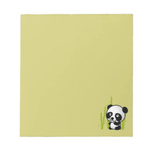 Bloco De Notas Urso de panda preto e branco bonito em um bosque