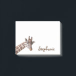 Bloco Post-it Giraffe Safari Animal Girls Name<br><div class="desc">Fotografia de uma girafa em fundo branco. Você pode personalizar o posto que ele anota com seu próprio nome ou pode deletar o nome se quiser.</div>