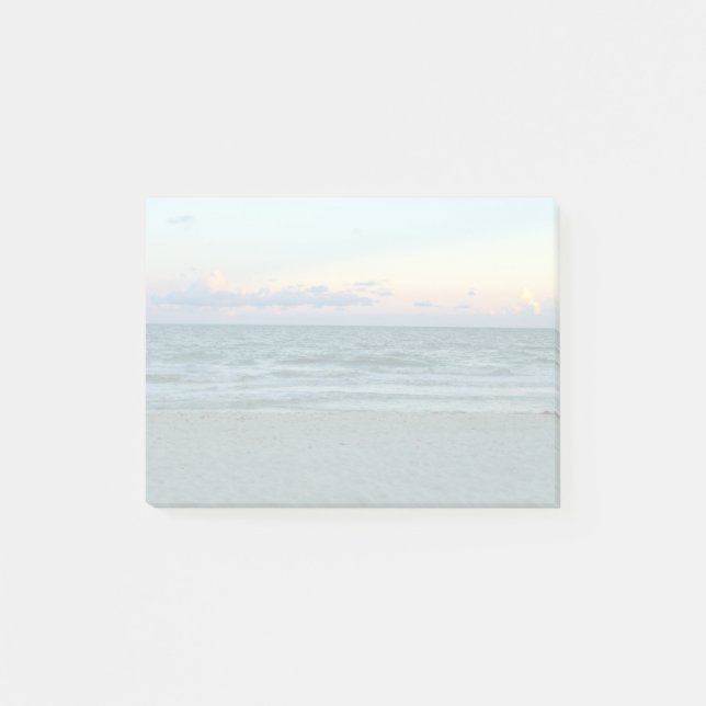 Bloco Post-it Praia Pensada, Uma Praia Com Areia Branca, Água Az (Frente)