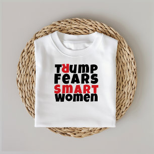 Blogueiro anti-trump feminista slogan vermelho neg