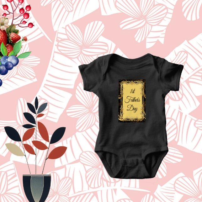 Body Para Bebê 1º Dia dos Pais Calligraphy Moderna com Espirais F (1st Father's Day Modern Calligraphy Leafy Swirls Baby Bodysuit)