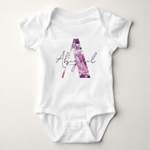 Body Para Bebê Abigail Baby Name Flower Script Bonito Girl Floral