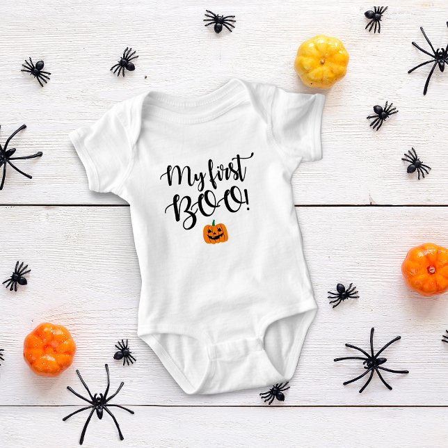 Body Para Bebê Abóbora de Halloween Meu Primeiro Boo! (Halloween Pumpkin My First Boo! Baby Bodysuit)