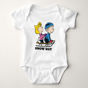 Body Para Bebê Amendoins   Sally & Linus Sled Riding