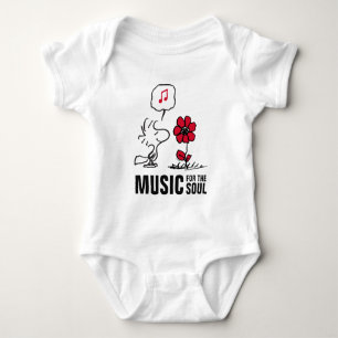 Body Para Bebê Amendoins   Woodstock Cheirando as flores