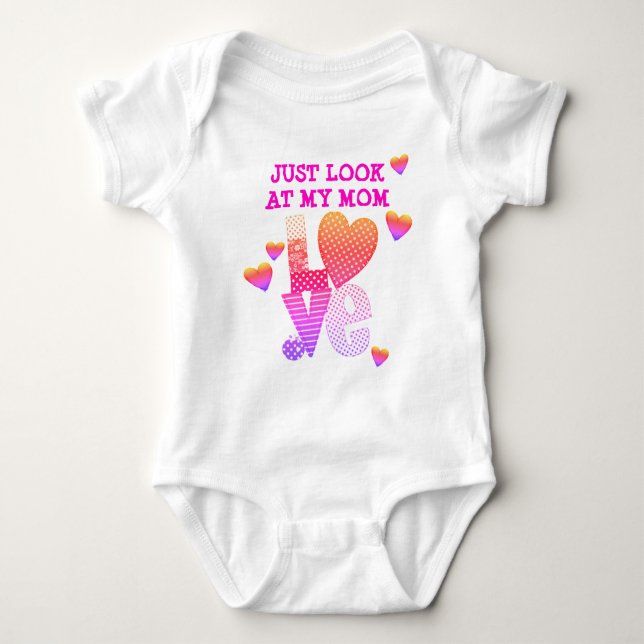 Body Para Bebê AMOR Personalizado - OLHE APENAS PARA A MINHA MÃE (Frente)
