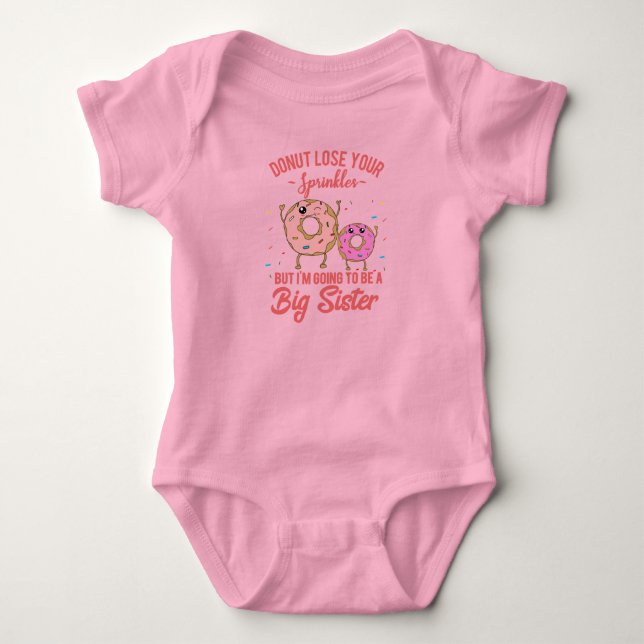Body Para Bebê Anúncio de Bebê Irmã Mais Velha Donut Rosa (Frente)