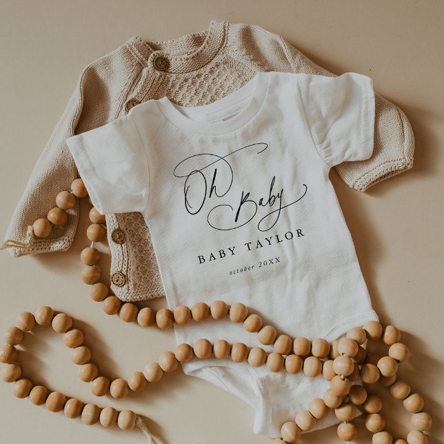Body Para Bebê Anúncio de Gravidez Boho Preto e Branco DARCY (DARCY Boho Black White Pregnancy Announcement Baby Bodysuit)
