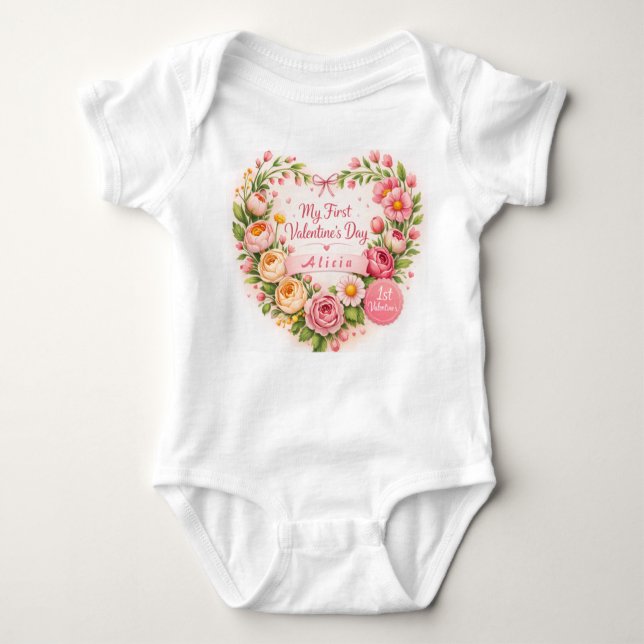 Body Para Bebê Baby Girl First Valentine’s Day Design Customize (Frente)