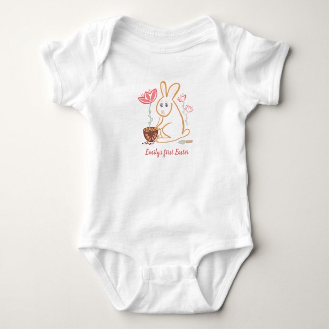 Body Para Bebê Baby´s first Easter Bunny Garden Hand Drawn Design (Frente)