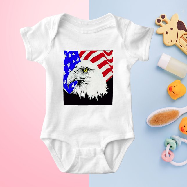 Body Para Bebê Bald Eagle e a bandeira americana (Bald Eagle and American Flag Baby Bodysuit)