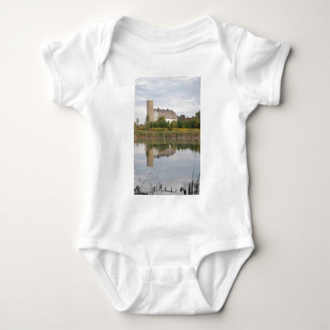 Body Para Bebê Barn refletido na água (Frente)