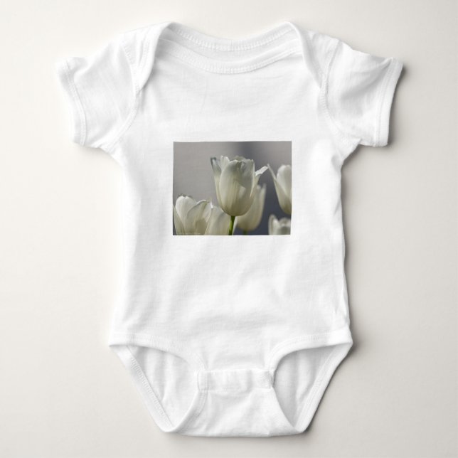 Body Para Bebê Belas Tulipas Brancas de Primavera (Frente)
