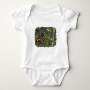 Body Para Bebê Borboleta Monarch na Grama