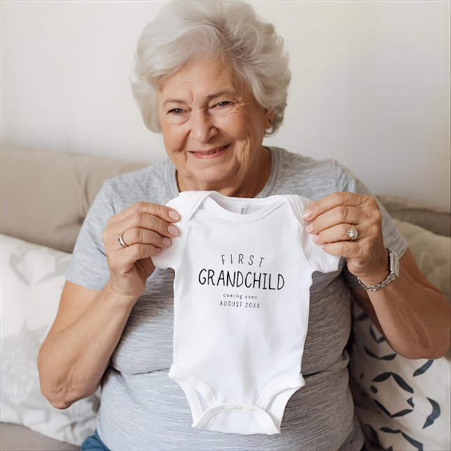 Body Para Bebê Brevemente, Novo Anúncio de Namorado (Happy and fun baby pregnancy announcement to their grandmother as first grandchild.  )