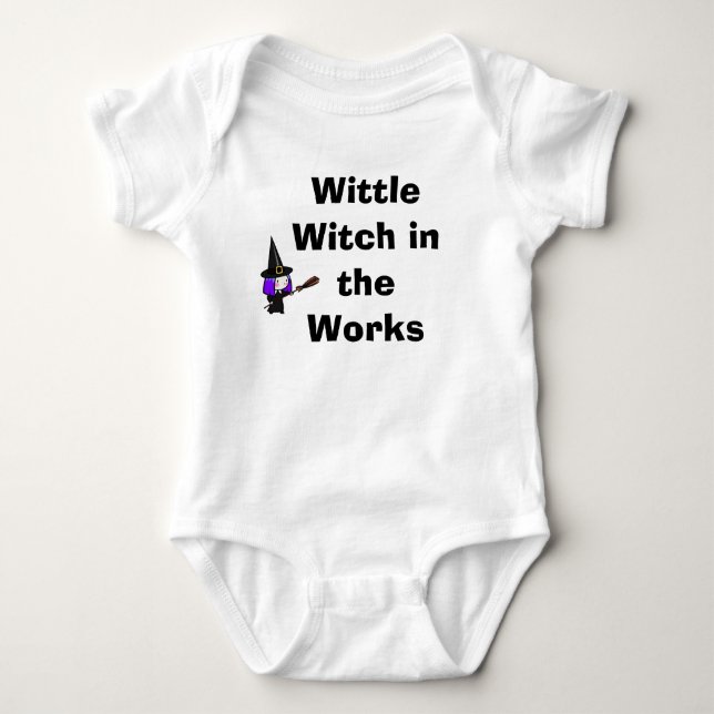 Body Para Bebê Bruxa de Wittle nos trabalhos (Frente)