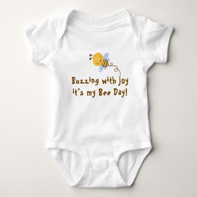 Body Para Bebê Buzzing with Joy — It’s My Bee Day!  (Frente)