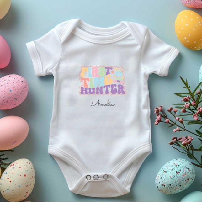 Body Para Bebê Caçadora de Ovos de Páscoa Fofo Da Primeira Vez (Cute First Time Hunter 1st Easter Egg Hunt Bodysuit or Tshirt, Bunny Ears, Retro Pastel Personalized)