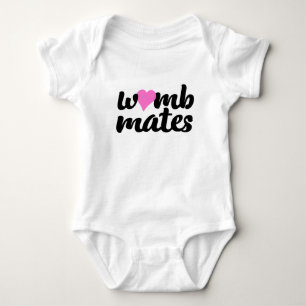 Body Para Bebê Camaradas de Mata Rosa Gêmeos do Coração Rosa