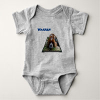 Camisola de bebé com o nome Warren e cão Cavalier