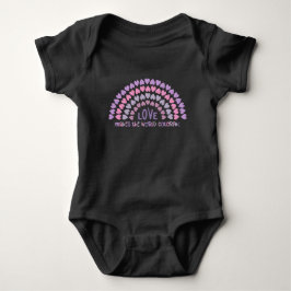 Body Para Bebê Citações bonitas e coloridas do Rainbow Love para