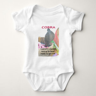 Body Para Bebê Cobra em uma cesta pronta para cuspir fogo