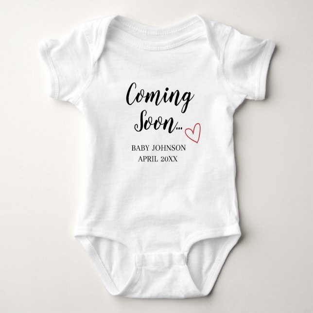 Body Para Bebê Coming Soon New Baby Announcement Baby Bodysuit (Frente)