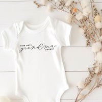 Como a vovó sonha o bebê anunciando presente