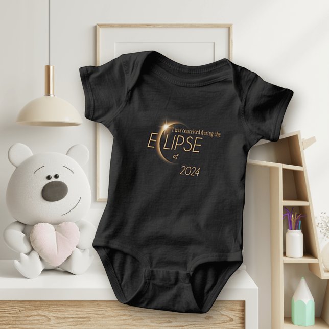 Body Para Bebê Concebido durante Eclipse Solar de 2024" (Criador carregado)
