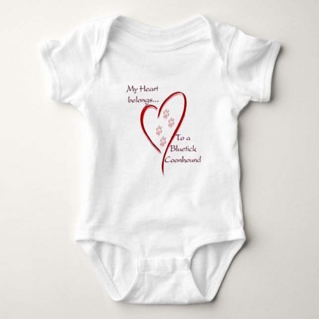 Body Para Bebê Coração de Connhound Bluetick Pertence (Frente)