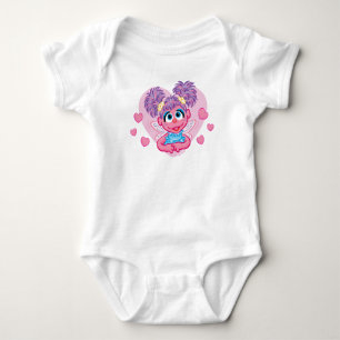 Body Para Bebê Corações de São Valentim da Abby Cadabby Gráfico