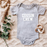 Body Para Bebê Cousin Crew Kids<br><div class="desc">Roupa personalizado impresso personalizado com gráfico "Cousin Crew" ou outro texto personalizado. Use as ferramentas de design para editar as fontes de texto e as cores ou adicionar suas próprias fotos para criar um design de camiseta personalizada. Selecione entre uma grande variedade de t-shirts, camisolas-cisterna e camisas para homens, mulheres,...</div>