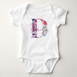 Body Para Bebê Daisy Baby Name Flower Script Vintage Floral D
